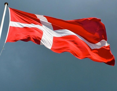 denemarken vlag rood met wit kruis, lifetime kidsroom wordt gemaakt in denmark, kindermeubelen en bedden, hoogslaper, halfhoogslaper,kajuitbed, boomhut,dealer theo bot kinderkamers zwaag hoorn, matras, bed, kast